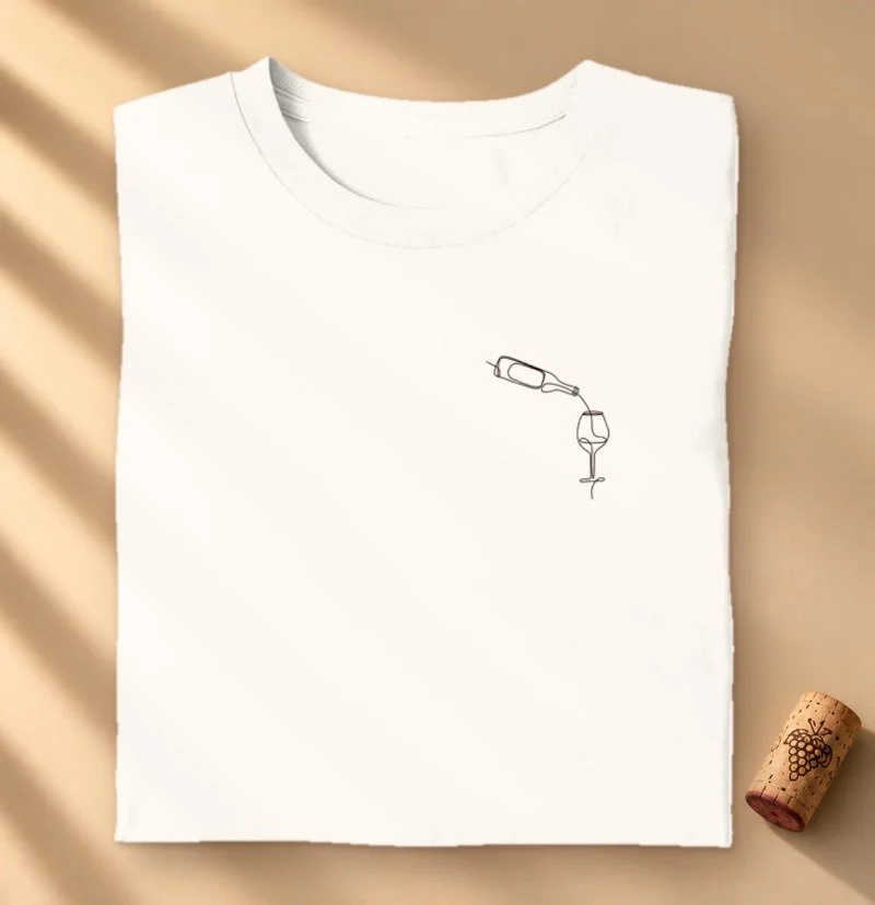 Camiseta Minimal Vinho