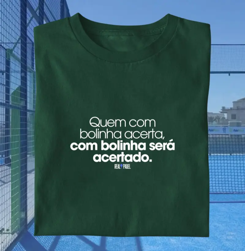 Quem com bolinha acerta, com bolinha será acertado