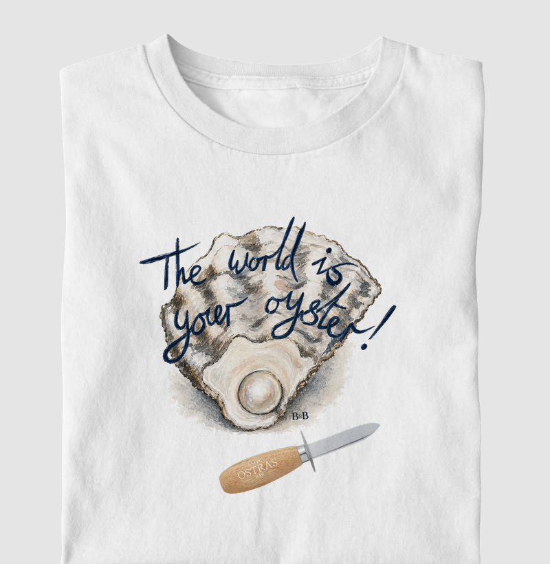 Camiseta Infantil The World is Your Oyster - por Enfim