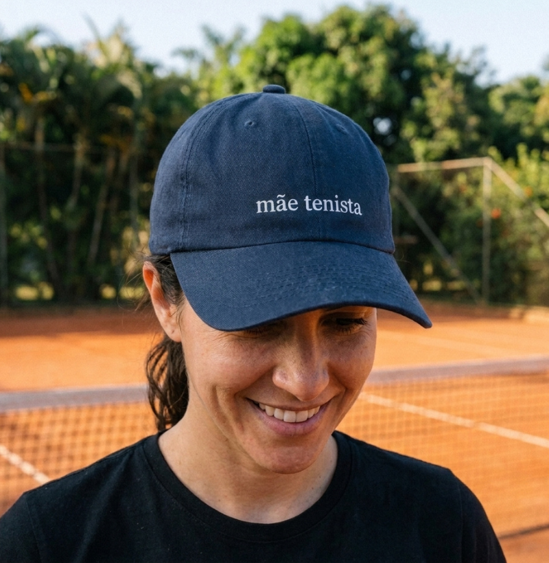 MÃE TENISTA