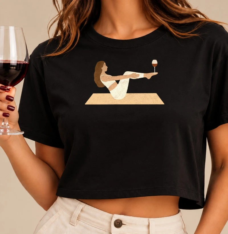 Camiseta Yoga & Vinho