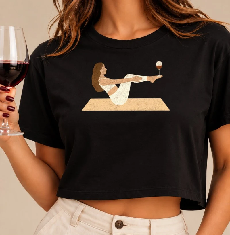 Camiseta Yoga & Vinho