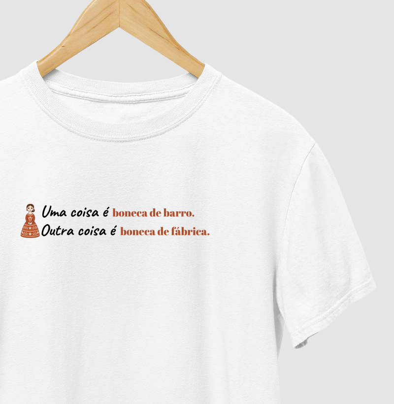Uma Coisa é Boneca de Barro