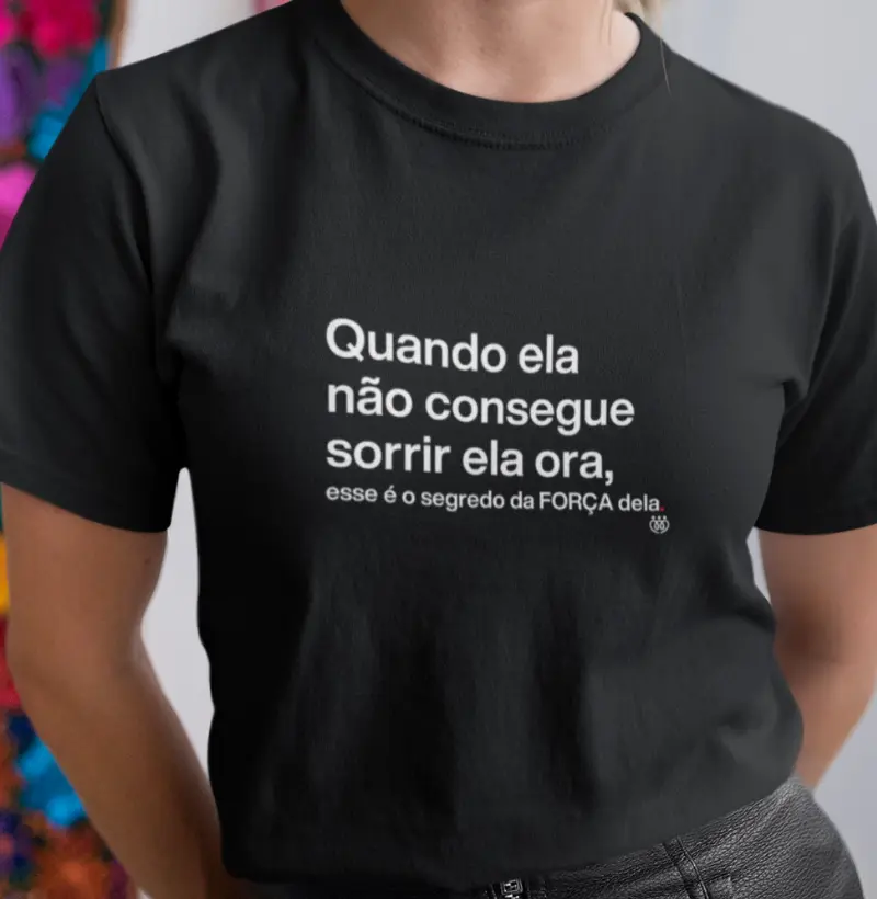 Quando ela não consegue sorrir ela ora