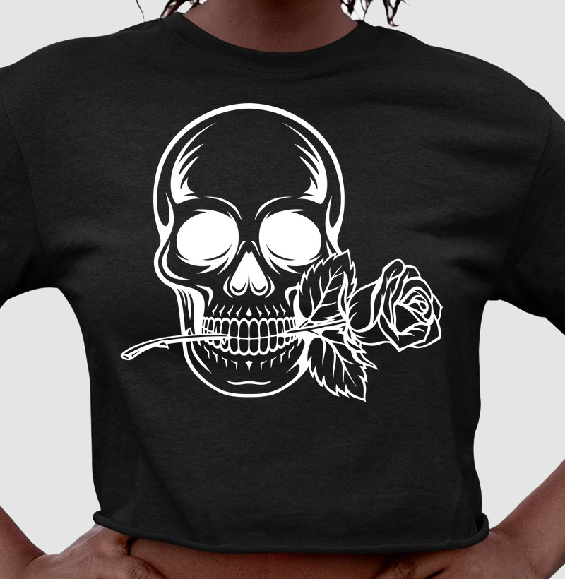 Caveira branca com rosa  