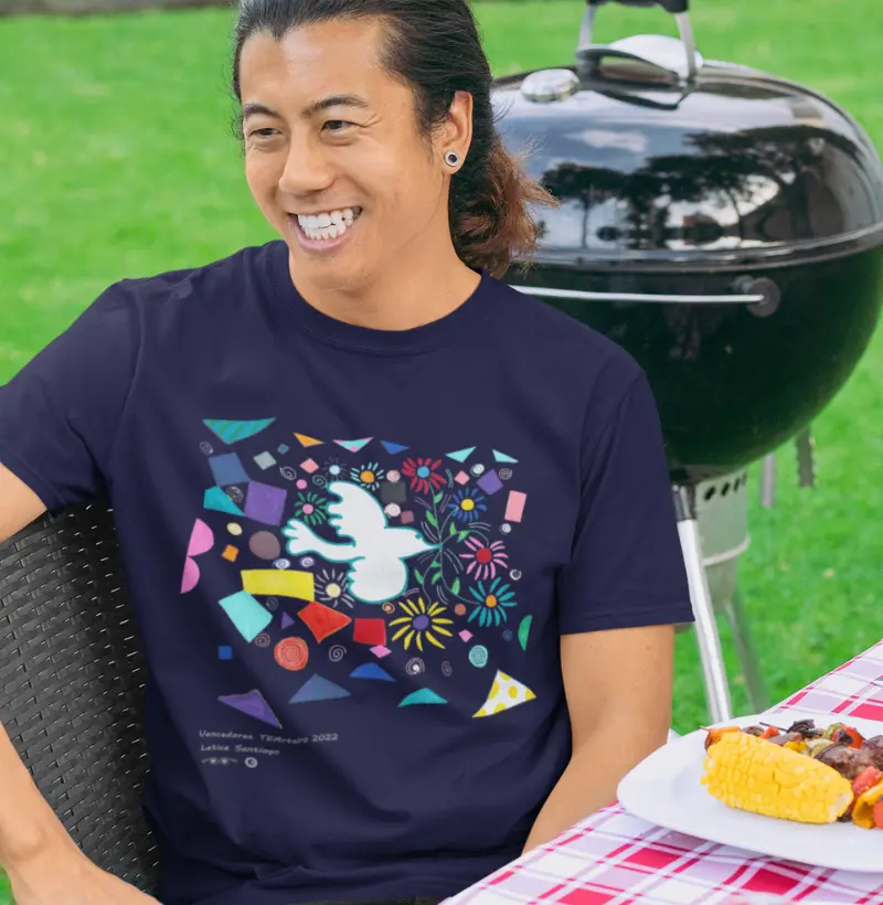 Camiseta Pomba by Letice Santiago