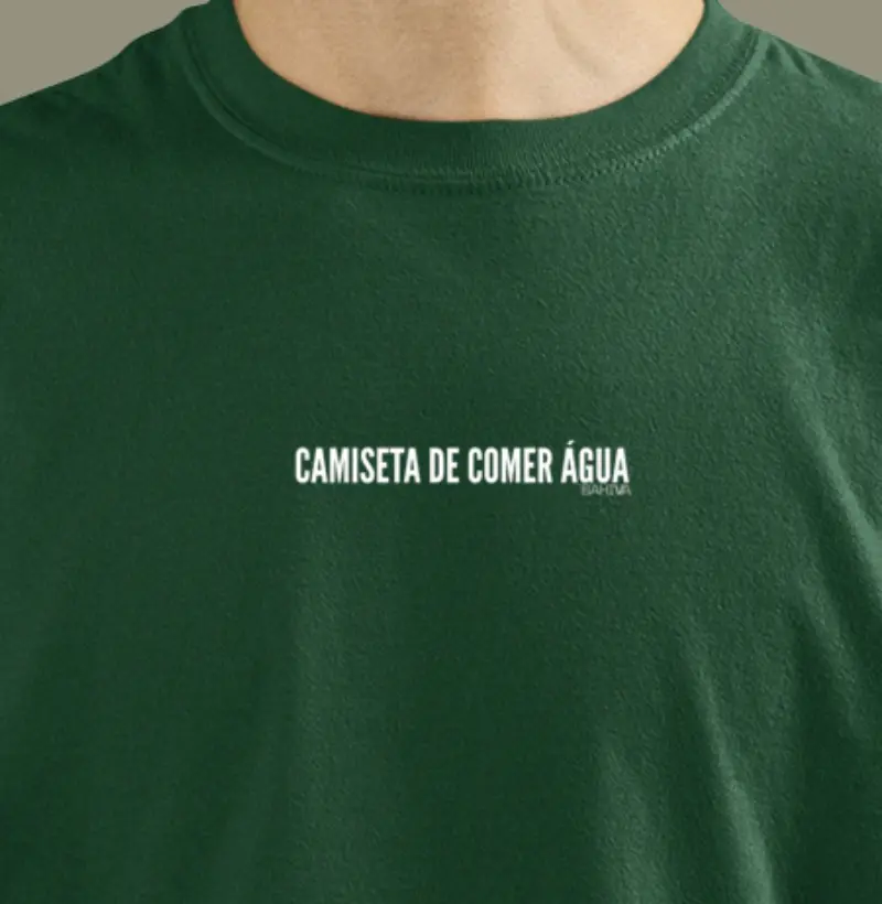 Camiseta de comer água