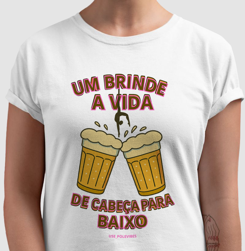 UM BRINDE