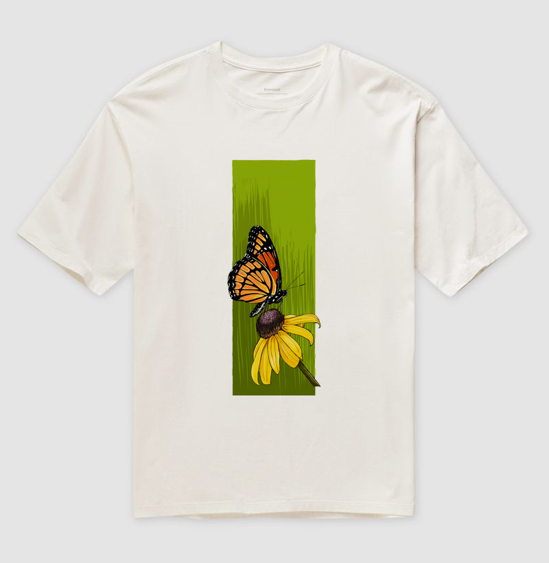 Camiseta Oversized Borboleta