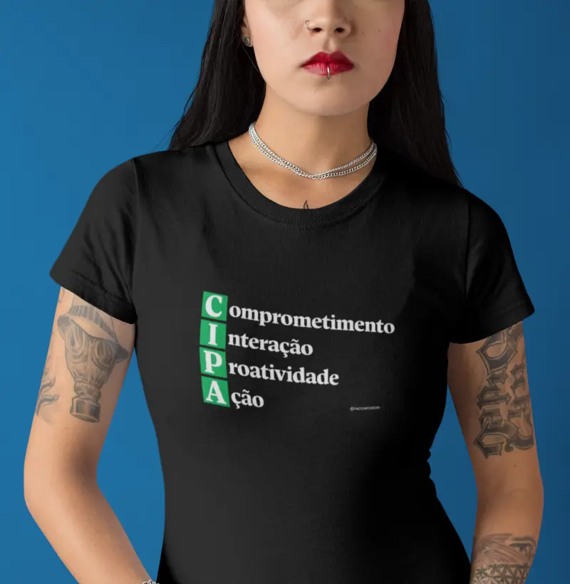 T-Shirt Feminina Preta - Capa