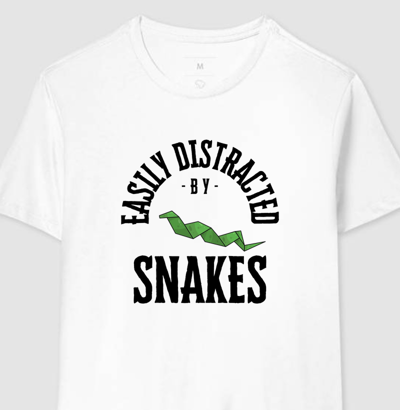 Easily Distracted by Snakes (Letras Brancas)