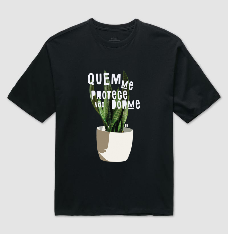 Camiseta Oversized Quem Me Protege