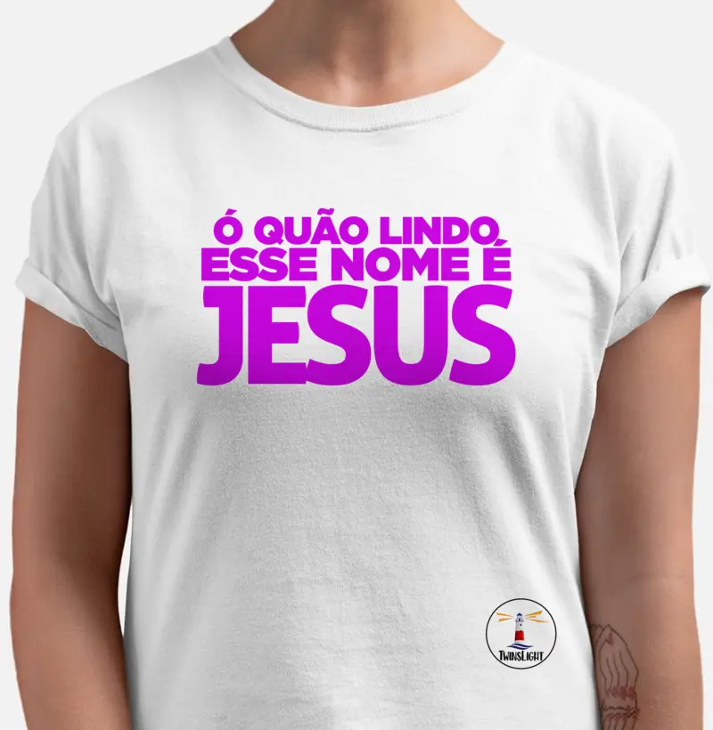 O quão lindo esse nome é Jesus camiseta qualidade Reserva