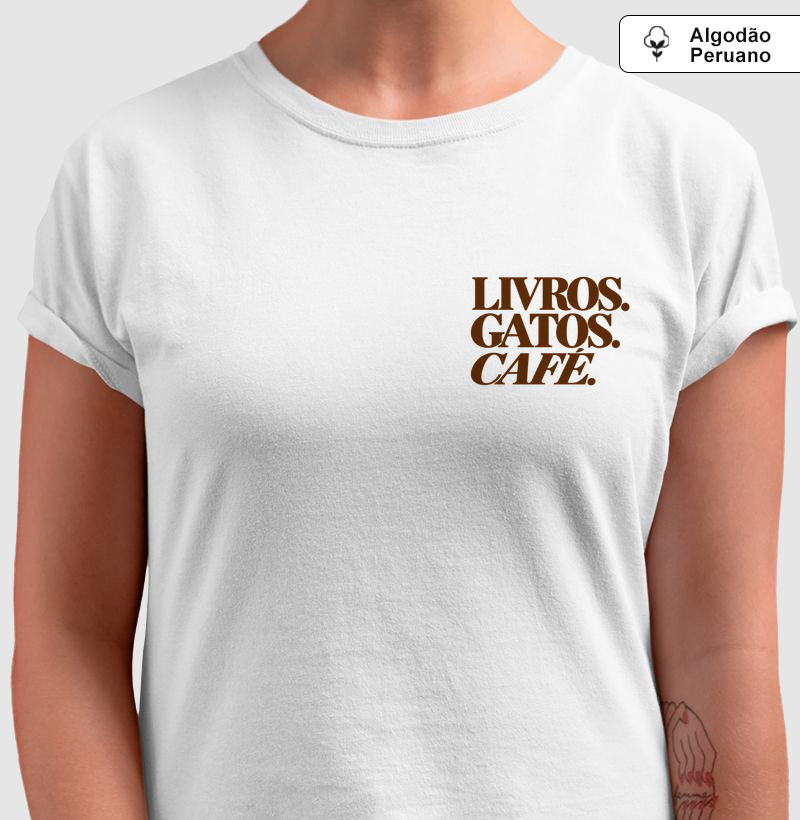 livros, gatos, café - Camiseta Algodão Peruano