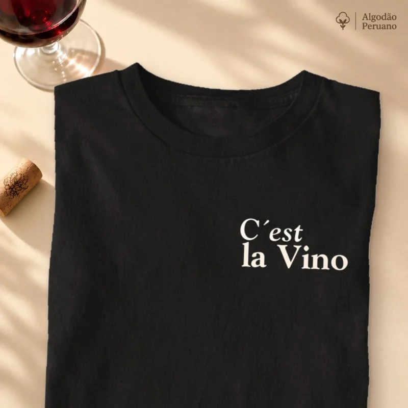 Camiseta C´Est La Vino - Bolso - Camiseta Algodão Peruano