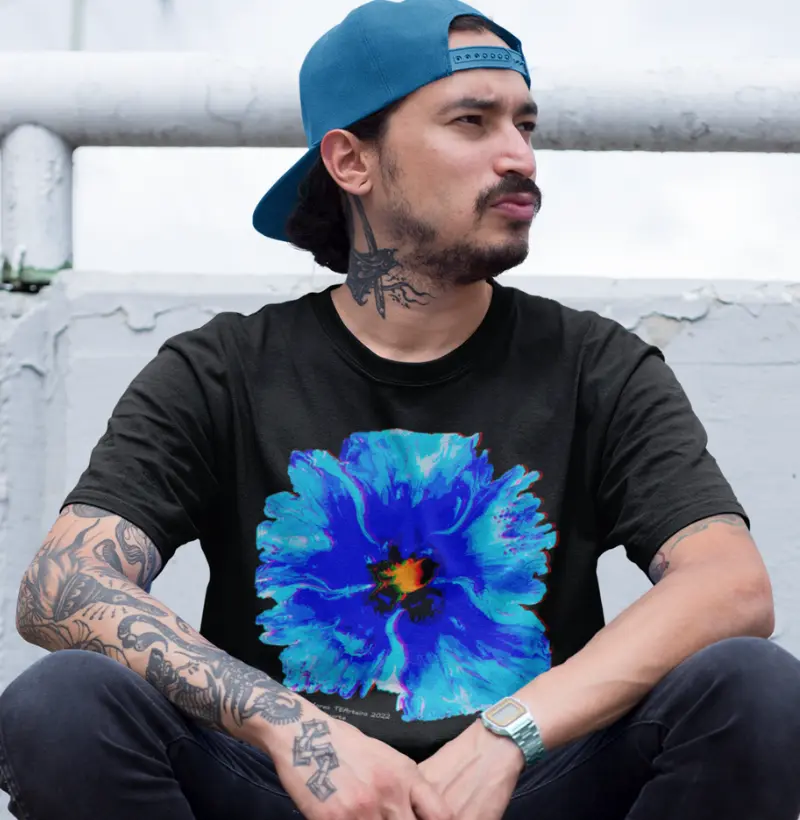 Camiseta A flor azul by Arthur Duarte