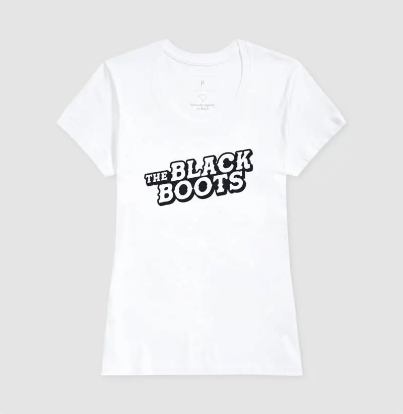 Camiseta Branca Feminina - The Black Boots (Logo Branco com Sombra)