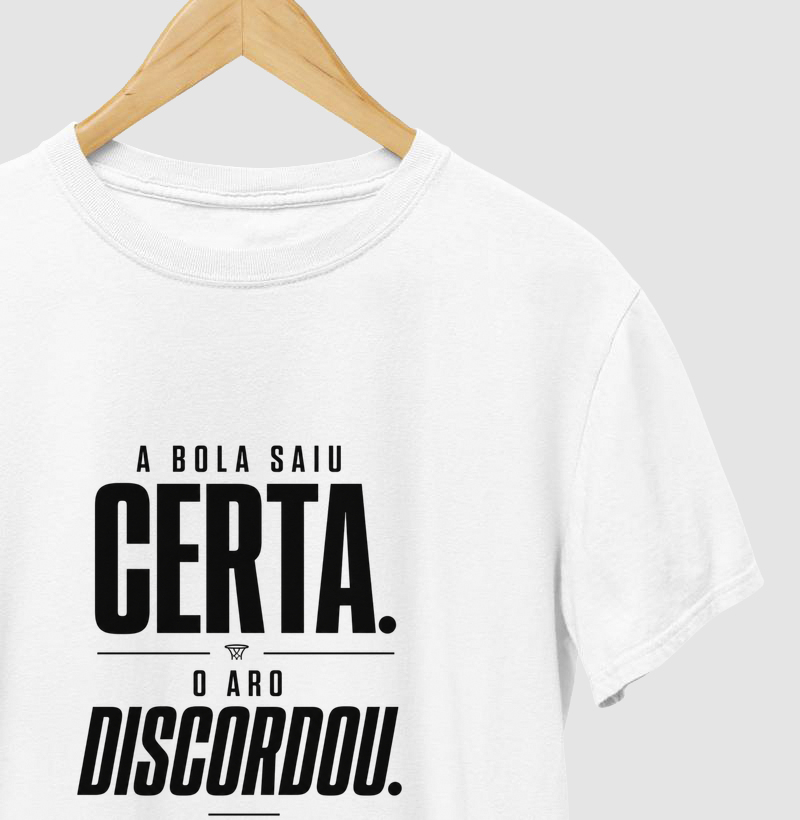 Camiseta A Bola Saiu Certa