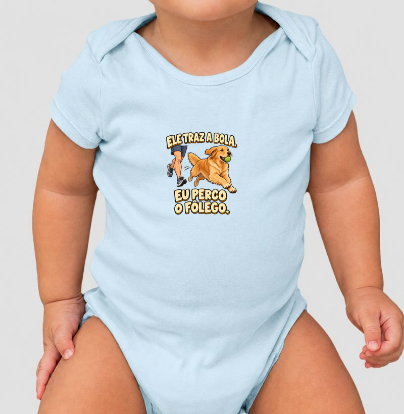 Ele traz a bola. Eu perco o fôlego. - Body Infantil
