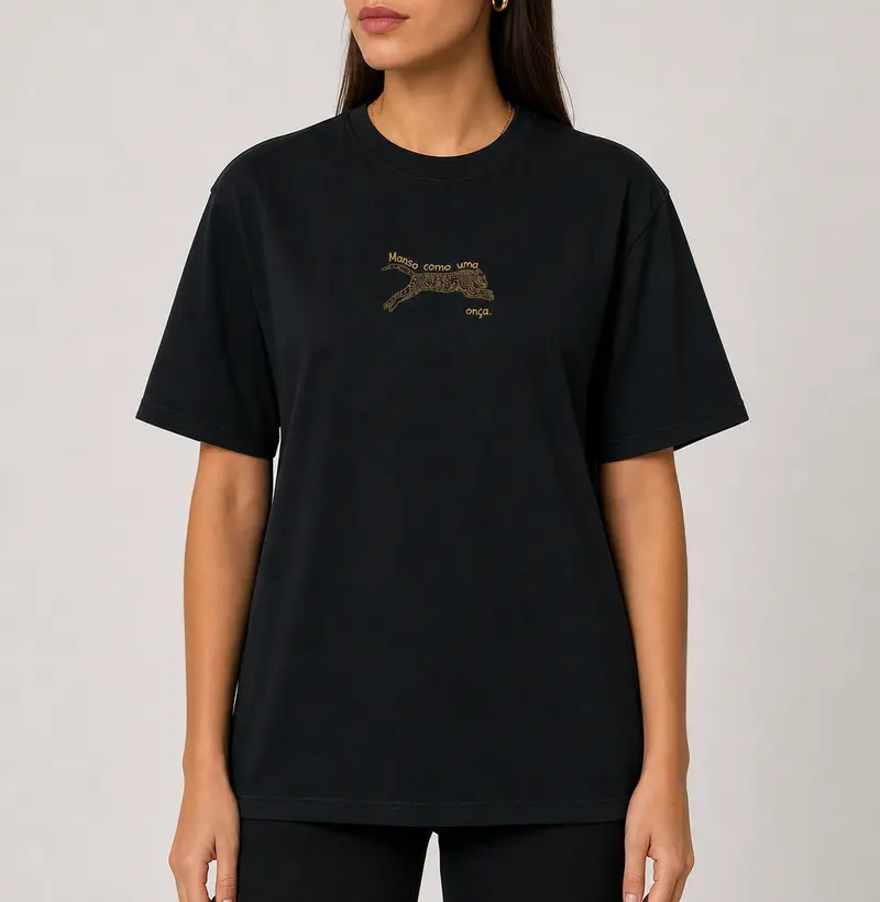 Camiseta Feminina 100% Algodão Estampada Mansa Como Uma Onça