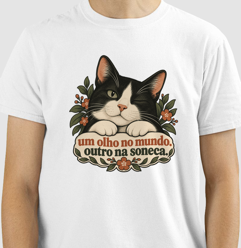 Camiseta Gato Minimalista "um olho no mundo" | Pelo & Pano