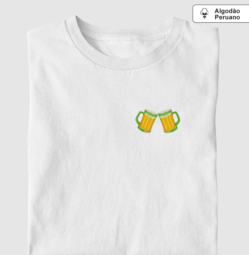 Canecas verde e amarelas