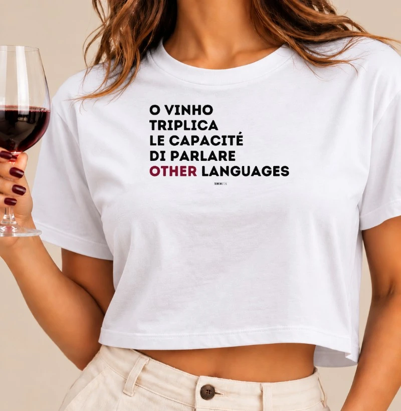 Camiseta Cropped O Vinho Triplica 