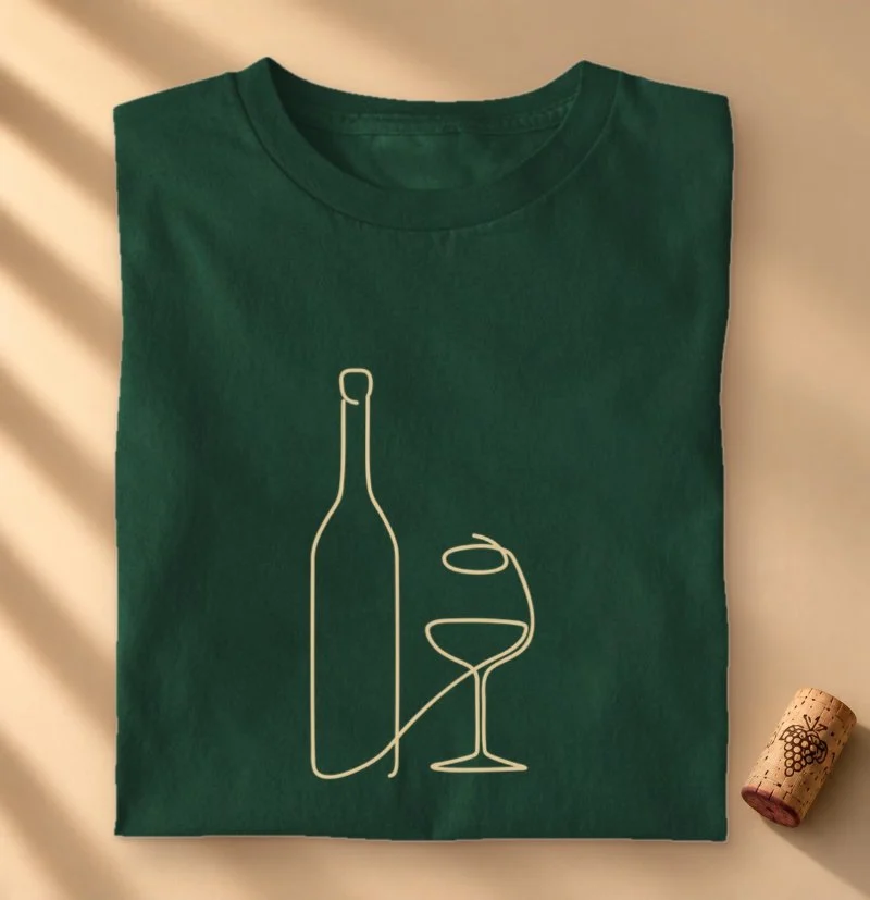 Camiseta Vinho - Garrafa & Taça