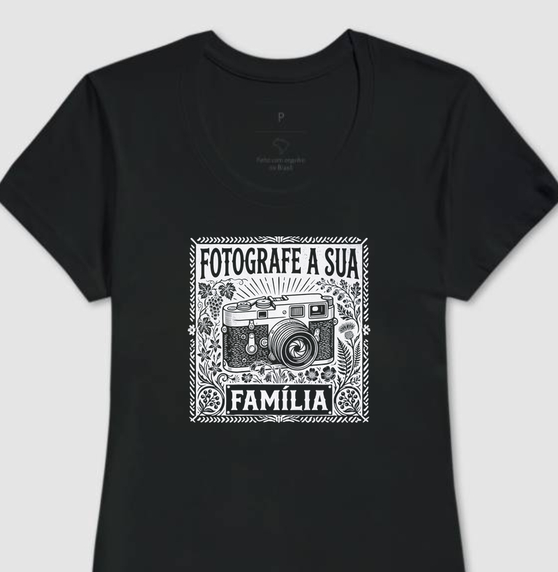 Camiseta Fotografe a sua família - Algodão Premium - ilustração branca