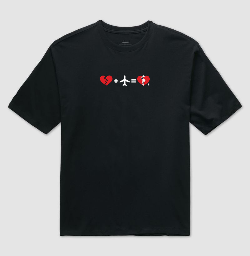 Camiseta Coracao Partido Mais Aviao Igual Coracao Curado | Equacao Viagem Humor | Colecao Viciados em Viagem