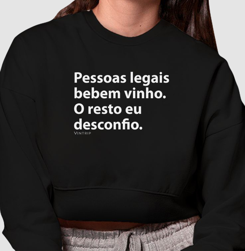 Pessoas legais bebem vinho