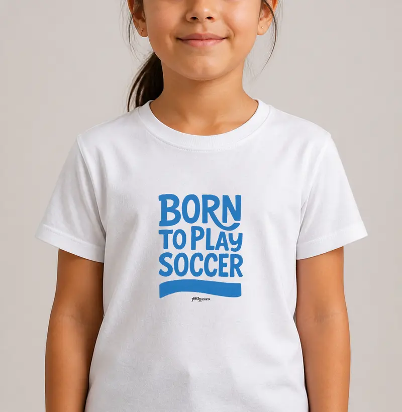 feminina de futebol estampa "born to play" joga bonita
