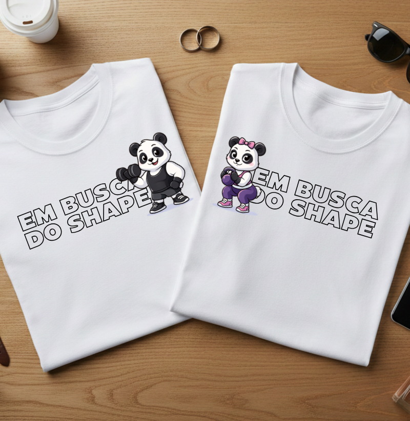 Camiseta Casal “Em Busca do Shape” – Panda Fitness Girl 🏋️‍♀️ #209