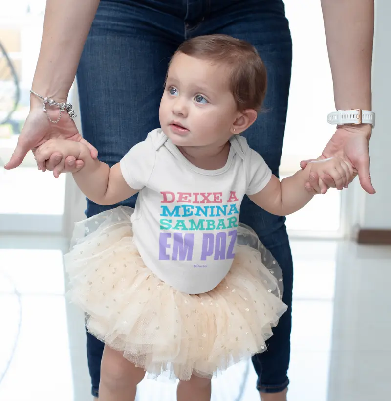 Deixe a menina sambar em paz