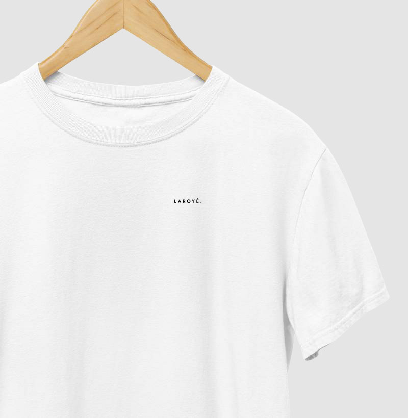 Camiseta Laroyê Umbanda Palavra Minimalista Estampa Escura – Eleda
