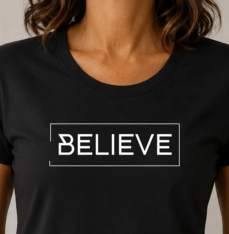 Camiseta Feminina BELIEVE - Estampa Branca - Camiseta