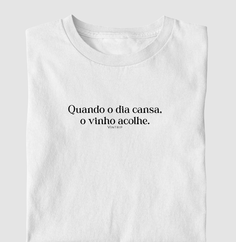 Quando o dia cansa, o vinho acolhe.