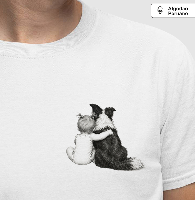 Abraço - Cachorro (Border Collie) e bebê menina (algodão peruano) - Camiseta Algodão Peruano