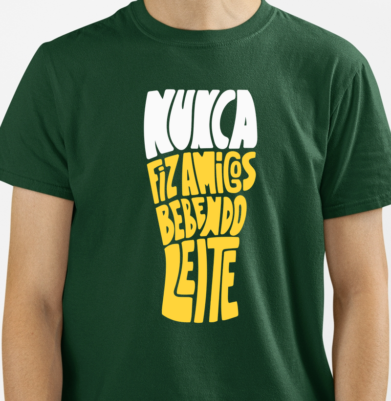 Nunca Fiz Amigos Bebendo Leite