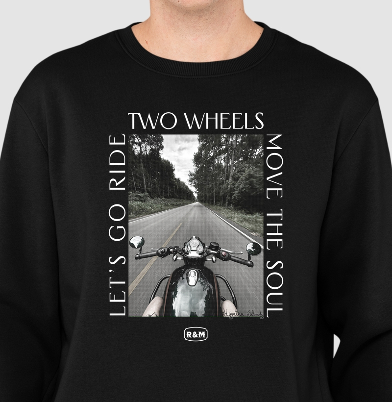 Two Wheels Move the Soul - Hágatha Schimitz