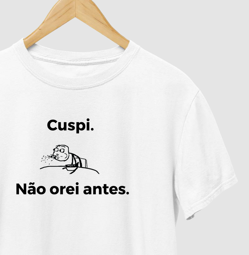 Cuspi. Não orei antes