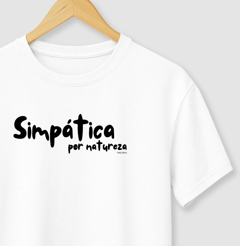 Camiseta Simpática Por Natureza 