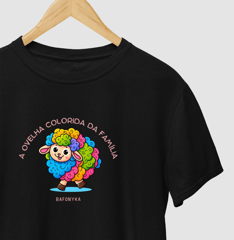 🌈 Ovelha colorida da família.