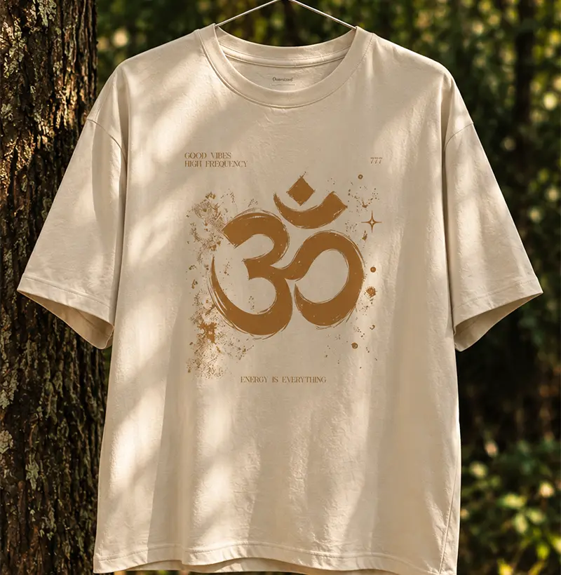 Oversized - OM dourado - Camiseta Oversized