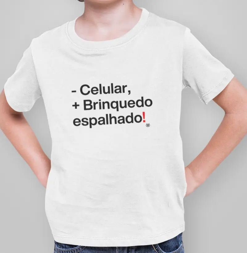 Menos celular, mais brinquedos espalhados infantil