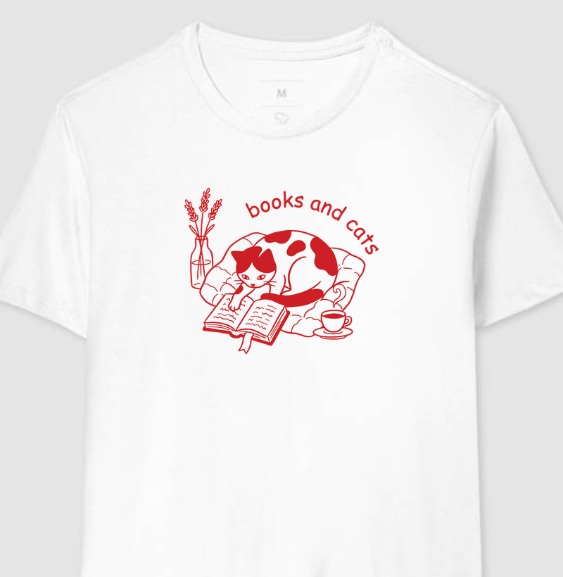 CAMISETA BOOKS AND CATS