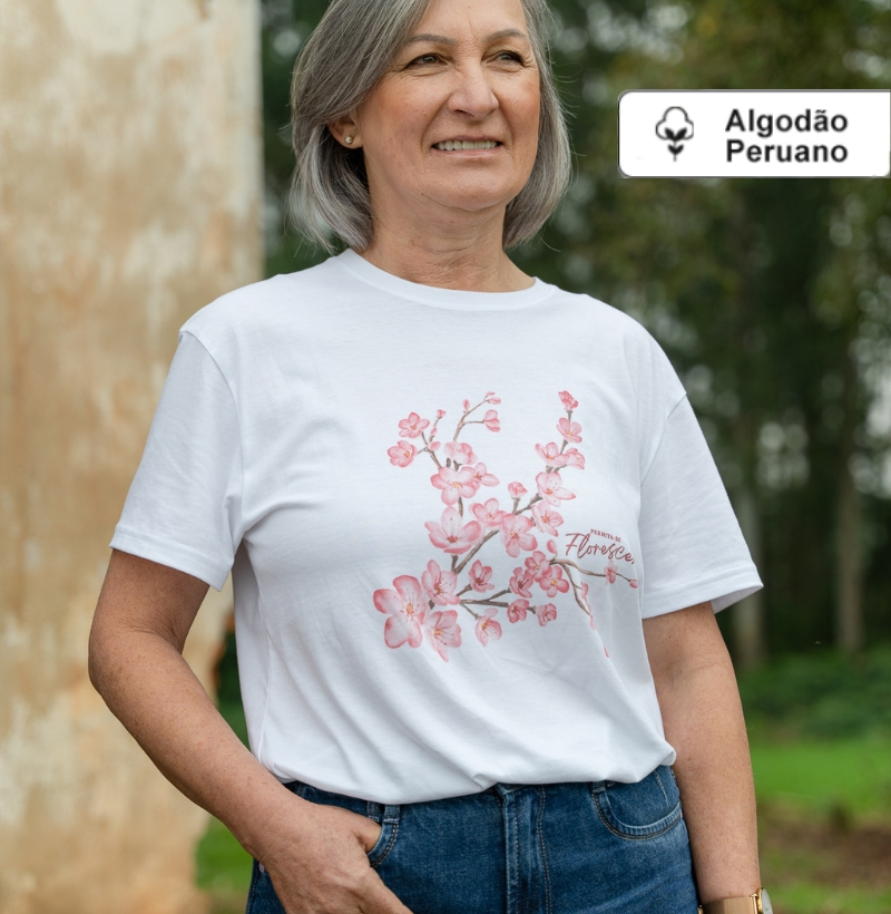 T-shirt Flor de Cerejeira - Algodão Peruano