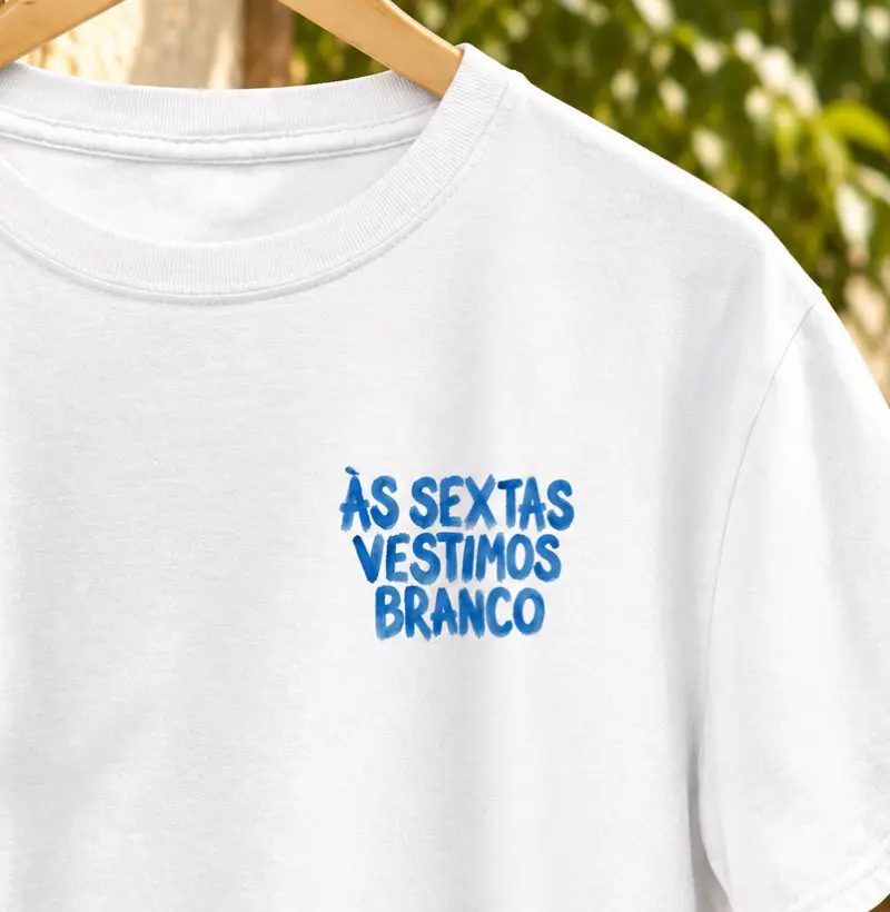 ÀS SEXTAS VESTIMOS BRANCO MINIMAL (NOVA) - Camiseta Algodão Peruano