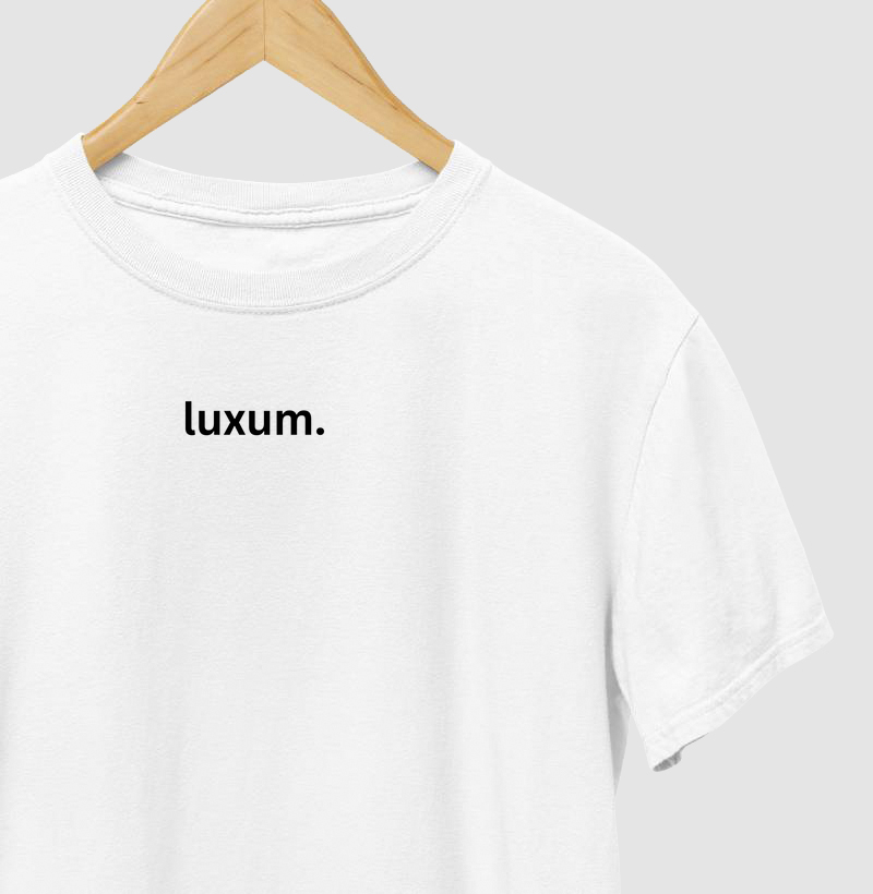 Camiseta Estampa Luxum Minimalista