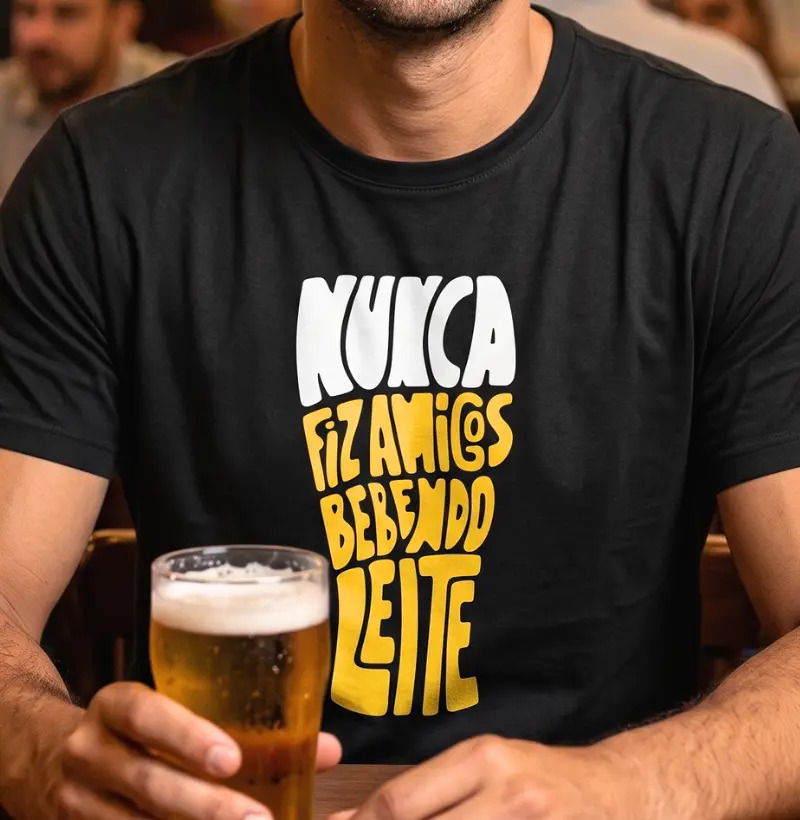 Nunca Fiz Amigos Bebendo Leite